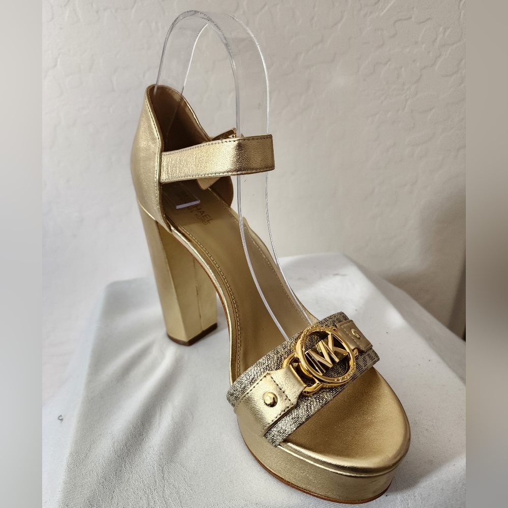 MICHAEL KORS GOLD LEATHER PLATFORM Heels